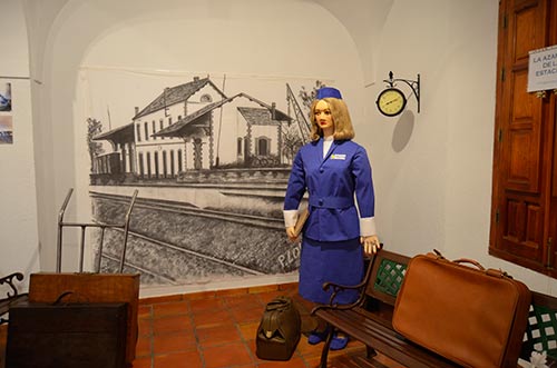 LA AZAFATA DE LA ESTACIÓN, por Asociación de Vecinos del Pozo Viejo