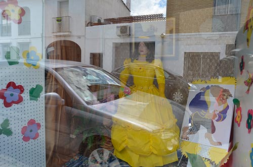 LA BELLA, por Amanda Nadir Coronel de Vidal
