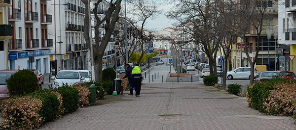 Imagen de la parte del boulevard de la Avenida Villanueva de Córdoba que resta por acometer