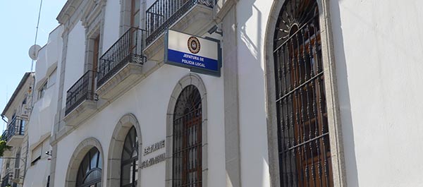 Fachada de la Jefatura de Policía de Pozoblanco Fachada de la Jefatura de Policía de Pozoblanco