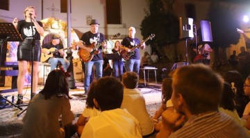 Actuación de Vintage en la última Noche Blanca de la cultura pozoalbense