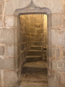 Acceso a uno de los tramos de subida de la Torre del Homenaje 