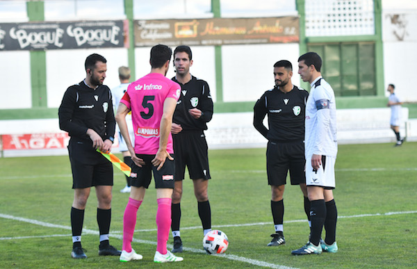 Ángel García durante un partido