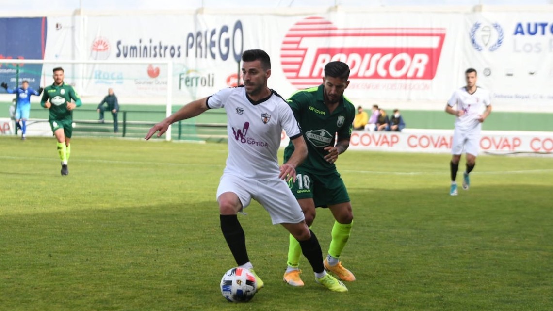 León en una acción del partido contra el Rota