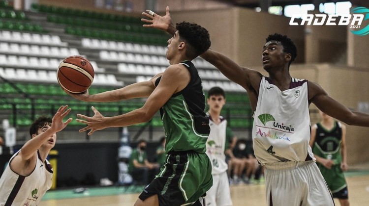 Rubén Urbano en un momento del partido contra Unicaja (Foto: FAB)