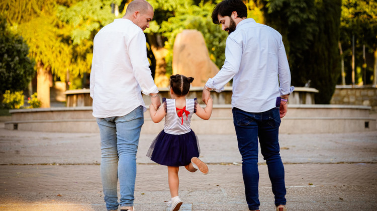 La familia formada por Rafa, Moisés y Julia