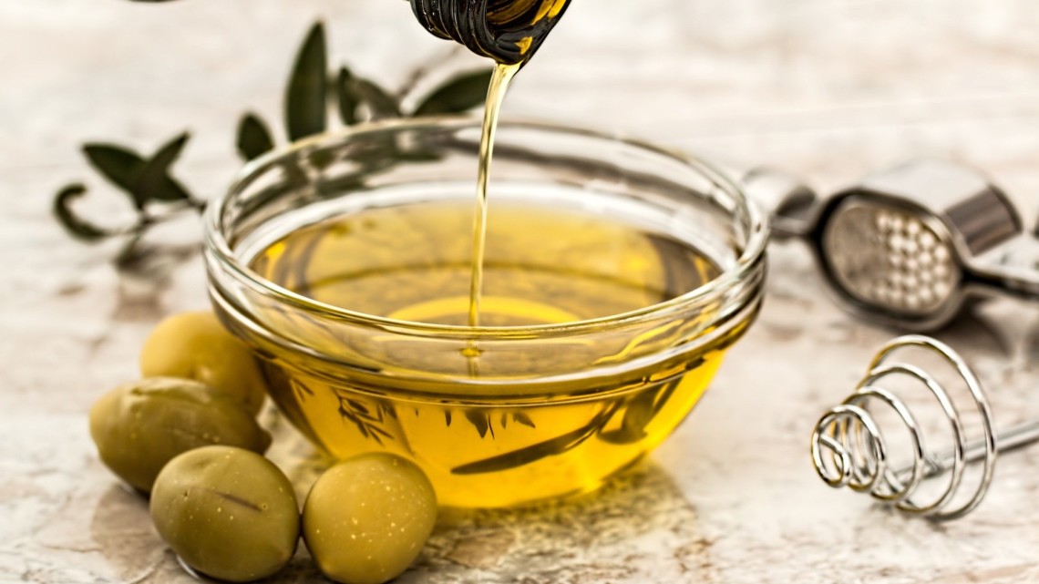 olive-oil-968657_1920