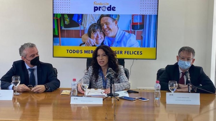 Blas García, Rocío Ruiz y Manuel Aradillas durante el acto