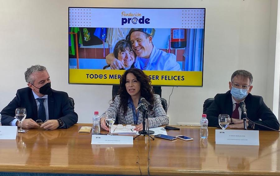 Blas García, Rocío Ruiz y Manuel Aradillas durante el acto