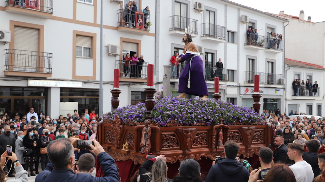 Nuestro Padre Jesús Amarrado a la Columna a su salida de San Gregorio