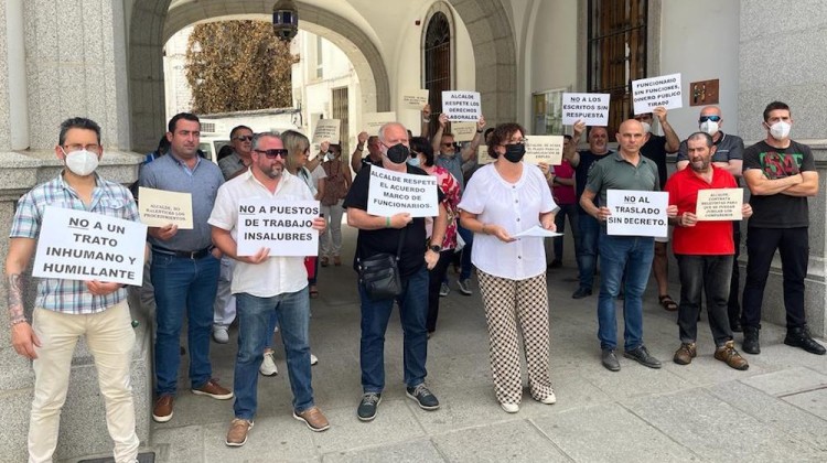 Trabajadores del Ayuntamiento durante la concentración