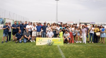 Antonio Pozuelo con su Encina de Plata