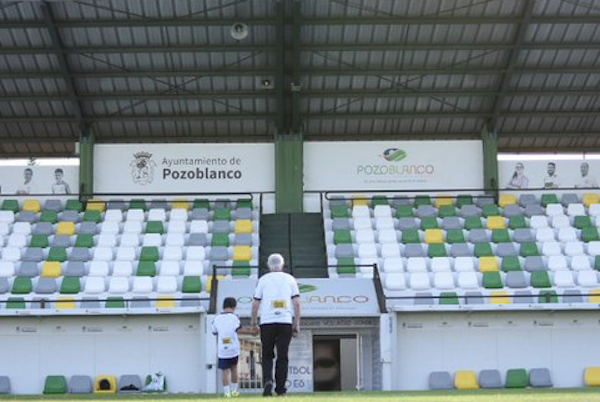 Imagen que ilustra la campaña de abonados del Pozoblanco para la temporada 2022/2023