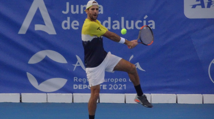 Adrián Menéndez durante su partido