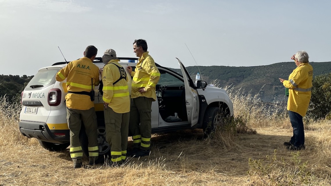 Efectivos del Infoca durante un incendio