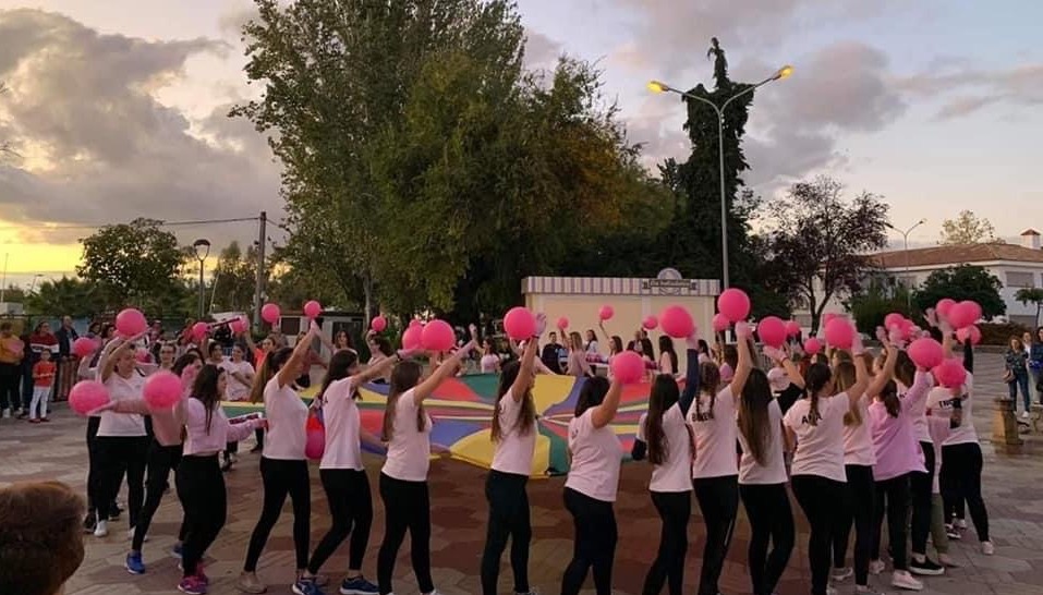 Actividad realizada con motivo del Día Mundial de la lucha contra el cáncer de mama