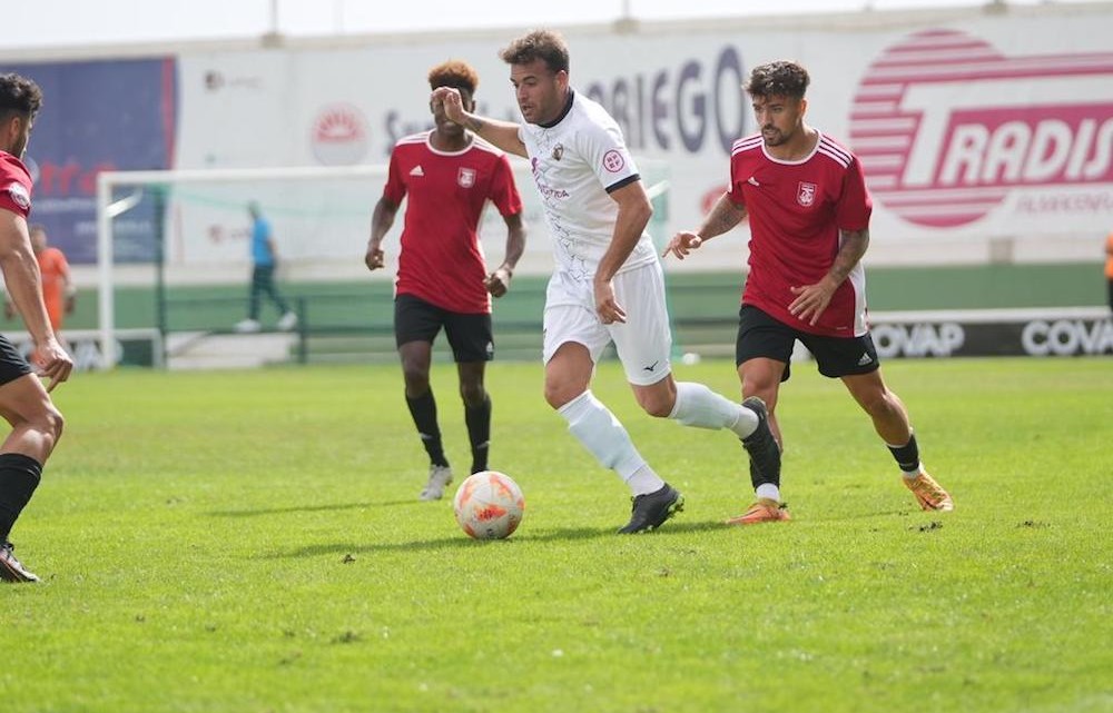 Carlos Moreno en un momento del partido que midió al Pozoblanco con el Gerena