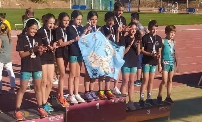 Los atletas del Sierra Norte. Foto: Facebook Club Atletismo Sierra Norte