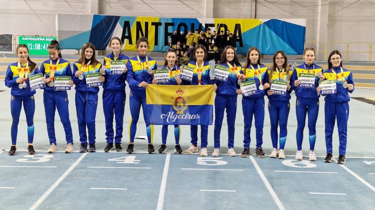 Lydia Estévez y Cristina Ariza con el Club Atletismo Bahía de Algeciras