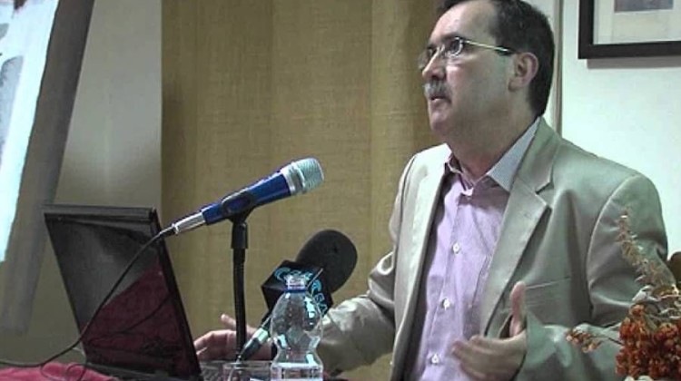 José Luis González Peralbo durante una intervención en una conferencia