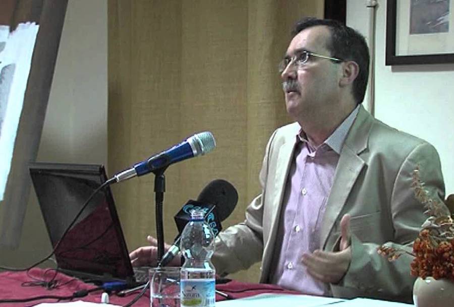 José Luis González Peralbo durante una intervención en una conferencia