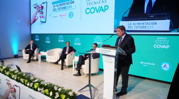 Luis Planas durante las Jornadas Técnicas de Covap