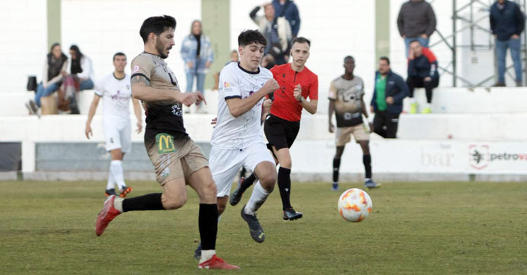 Hugo en un partido del Pozoblanco