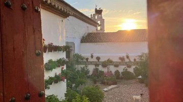 Uno de los patios del convento de Pedroche