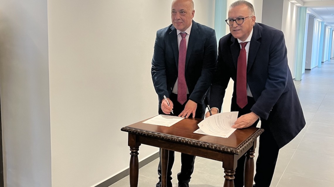 Juan Díaz y Antonio Ruiz en la recepción de las obras de la residencia de mayores de El Viso