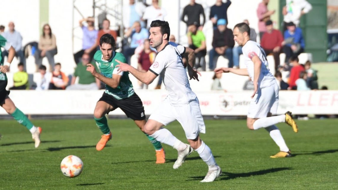 León y Valentín en una acción del partido contra el Rota