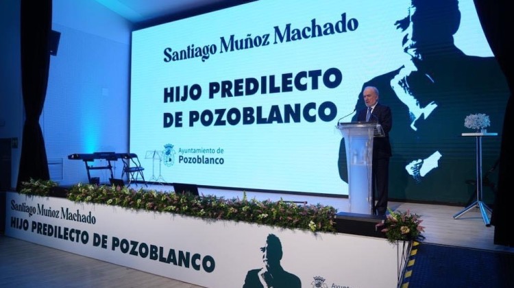 Santiago Muñoz Machado durante el homenaje