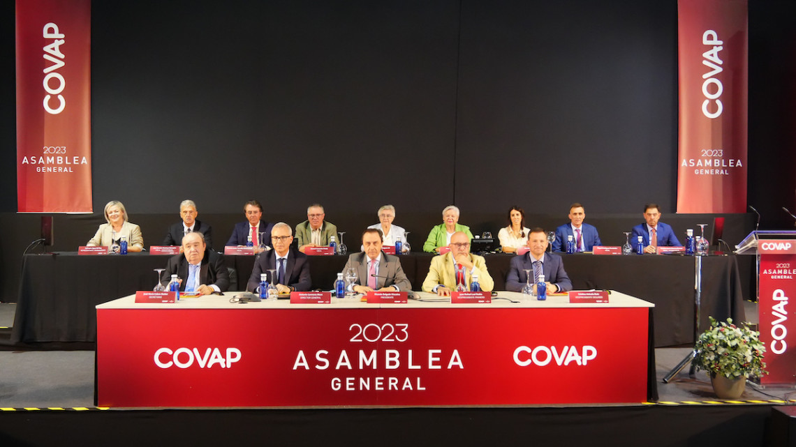 El Consejo Rector de Covap durante la Asamblea