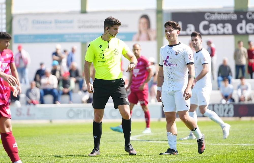 El Pozoblanco recibió al líder, el Antoniano