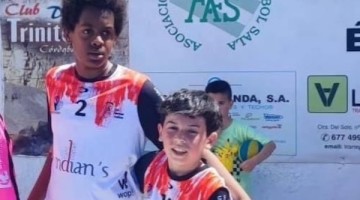 Los dos jugadores convocados por la selección infantil promesas