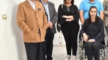 Mari Luna con miembros de la Asociación Sueño Compartido