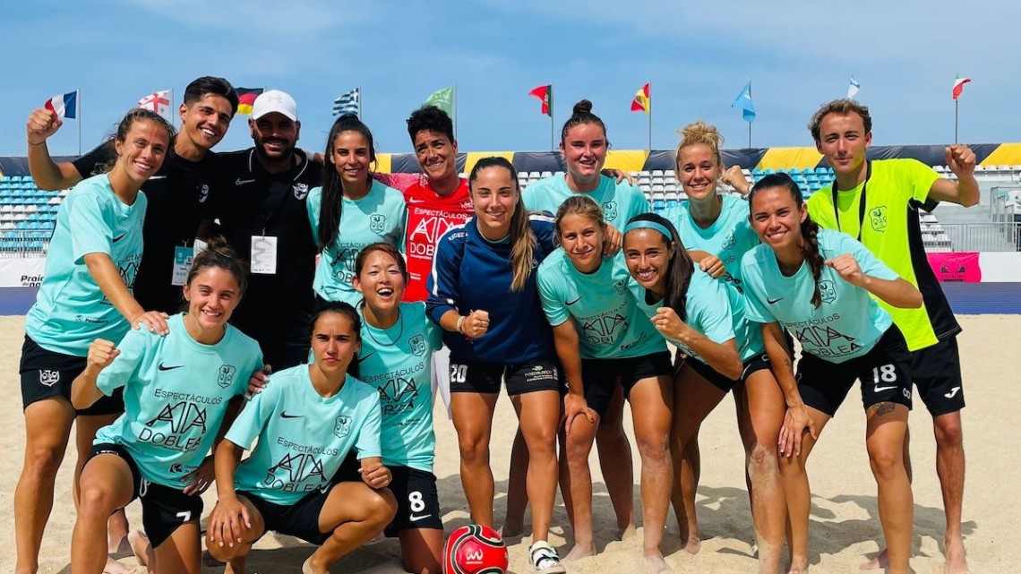 El equipo de fútbol playa del Pozoalbense Femenino