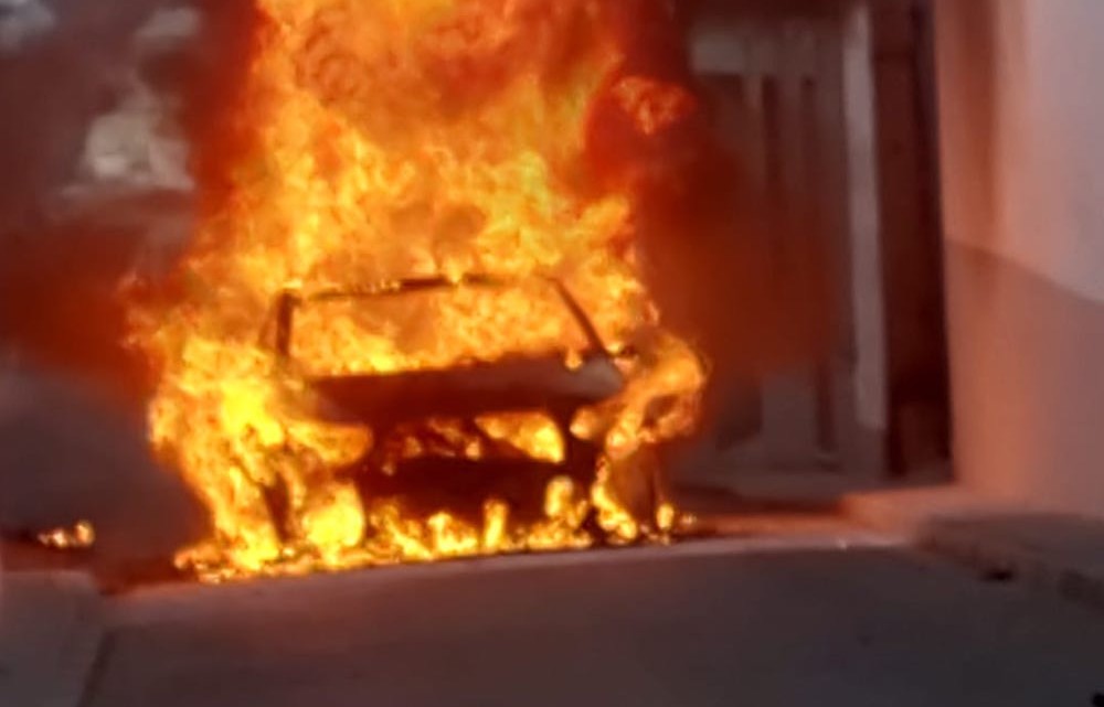 El coche que ha ardido en Villanueva de Córdoba