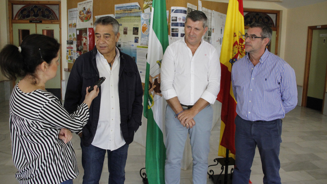 Matías González con Francisco Acosta y el director del Ifapa, , Álvaro José Cornejo