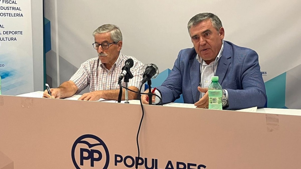 Bartolomé Madrid y Miguel Ruiz durante la rueda de prensa