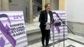 Marisa Sánchez presentando la campaña del 25N