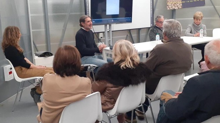 Miguel Aparicio en una charla informativa de 'Unidos por el Agua'