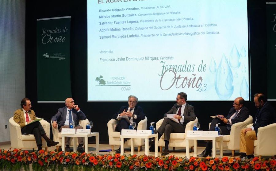 Mesa sobre el agua de las Jornadas de Otoño