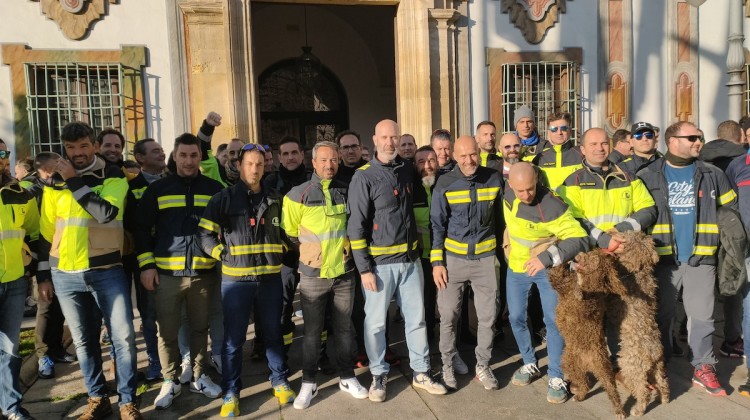 Bomberos durante sus protestas