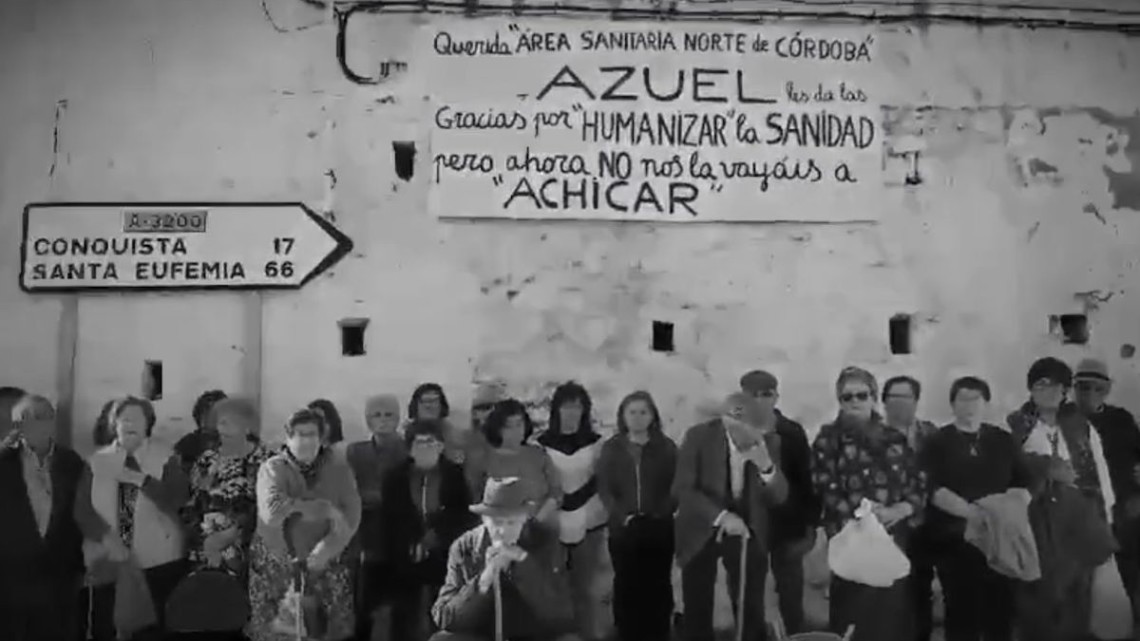 Vecinos de Azuel en el vídeo de protesta