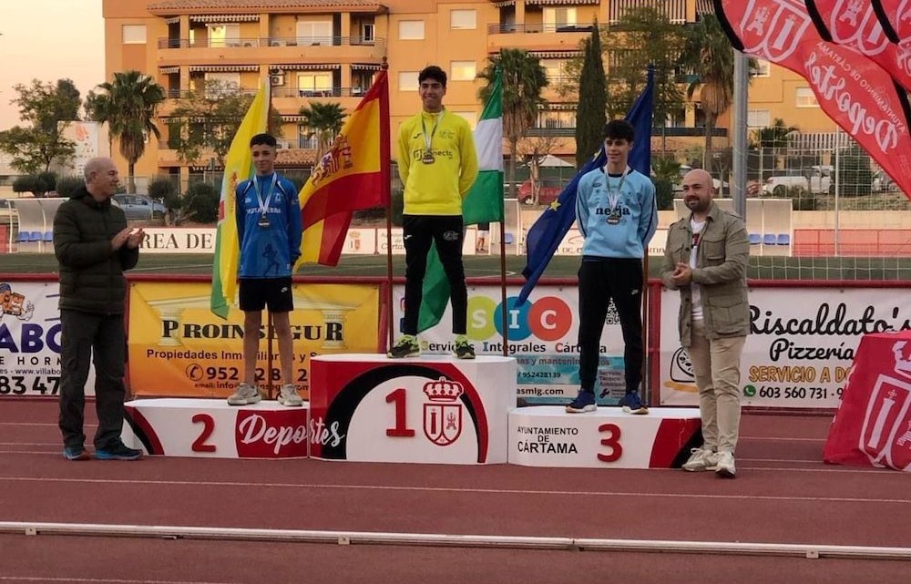 Miguel Lunar y Dario López en el pódium. Foto: Club Atletismo Pozoblanco Ginés