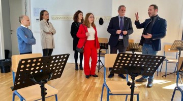 El delegado en su visita al Conservatorio Marcos Redondo de Pozoblanco