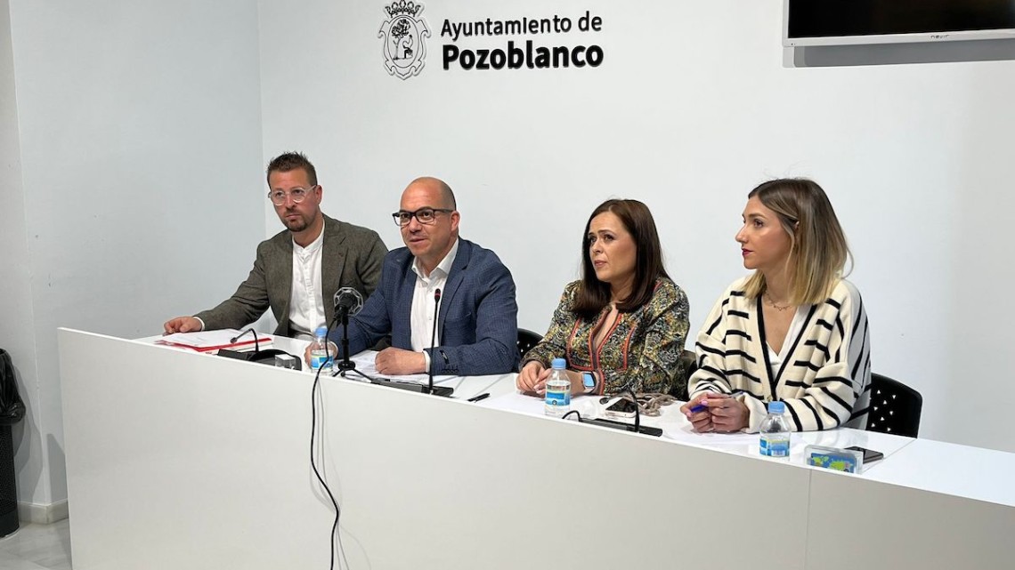 El grupo municipal del PSOE en la rueda de prensa