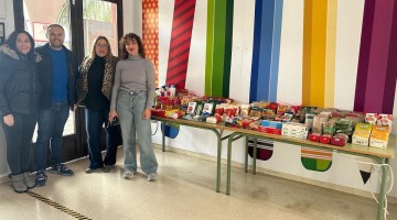 Recogida de alimentos en el colegio Maestro Rogelio Fernández de Villanueva del Duque