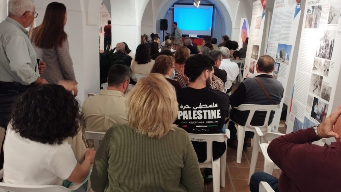 La Biblioteca de Pozoblanco se llenó para ver la cinta