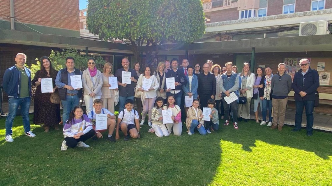 Foto de familia de los premiados